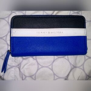Tommy Hilfiger wallet